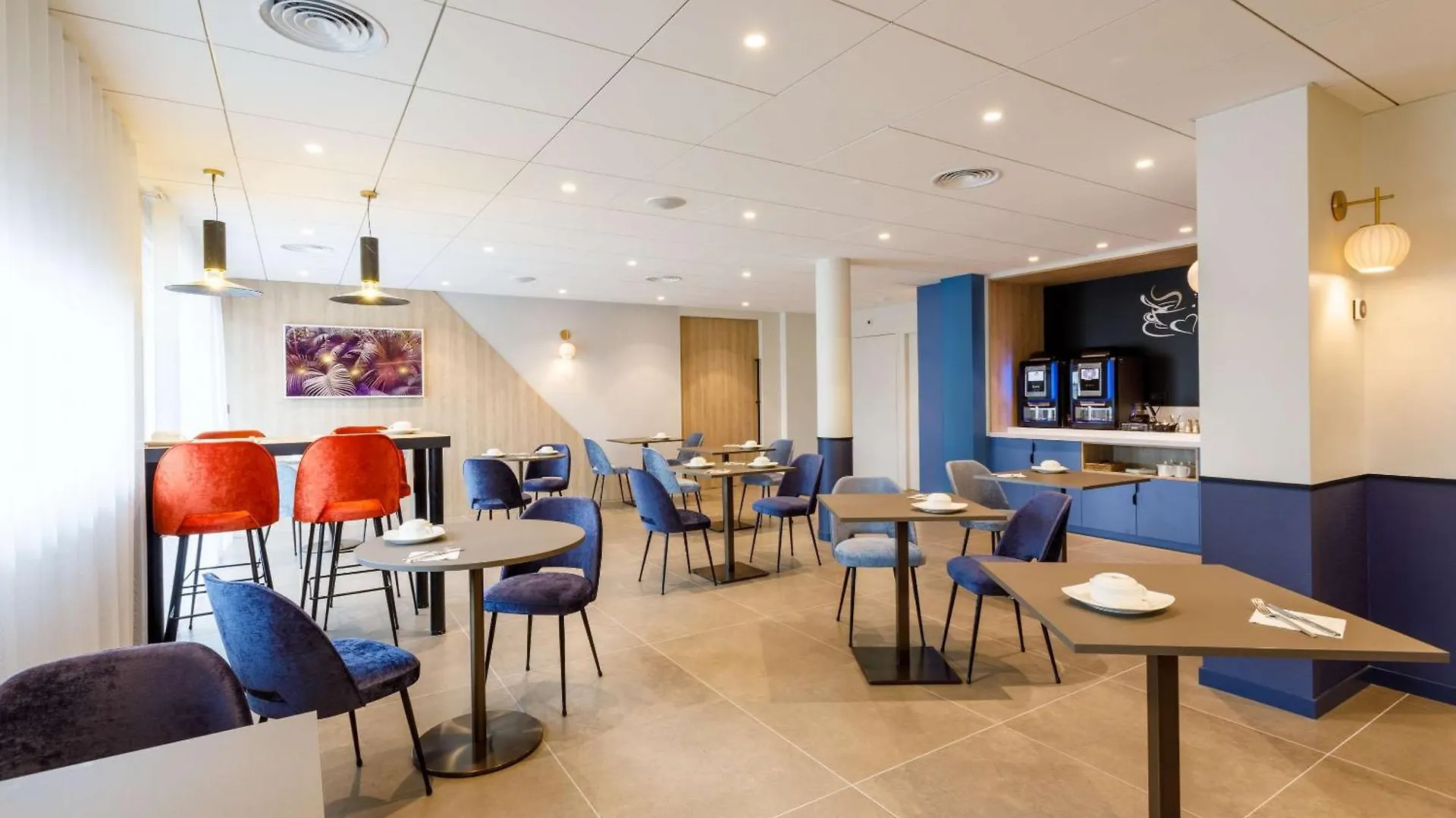 Brit Hotel Piscine & Spa - Fougeres Lecousse