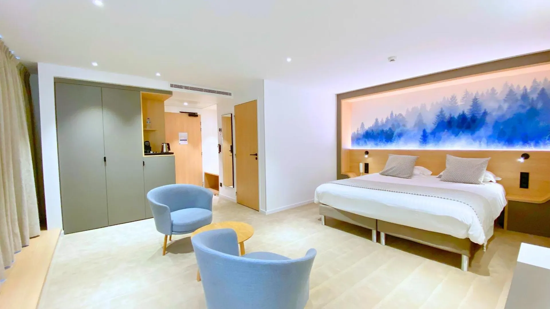 Brit Hotel Piscine & Spa - Fougeres Lecousse