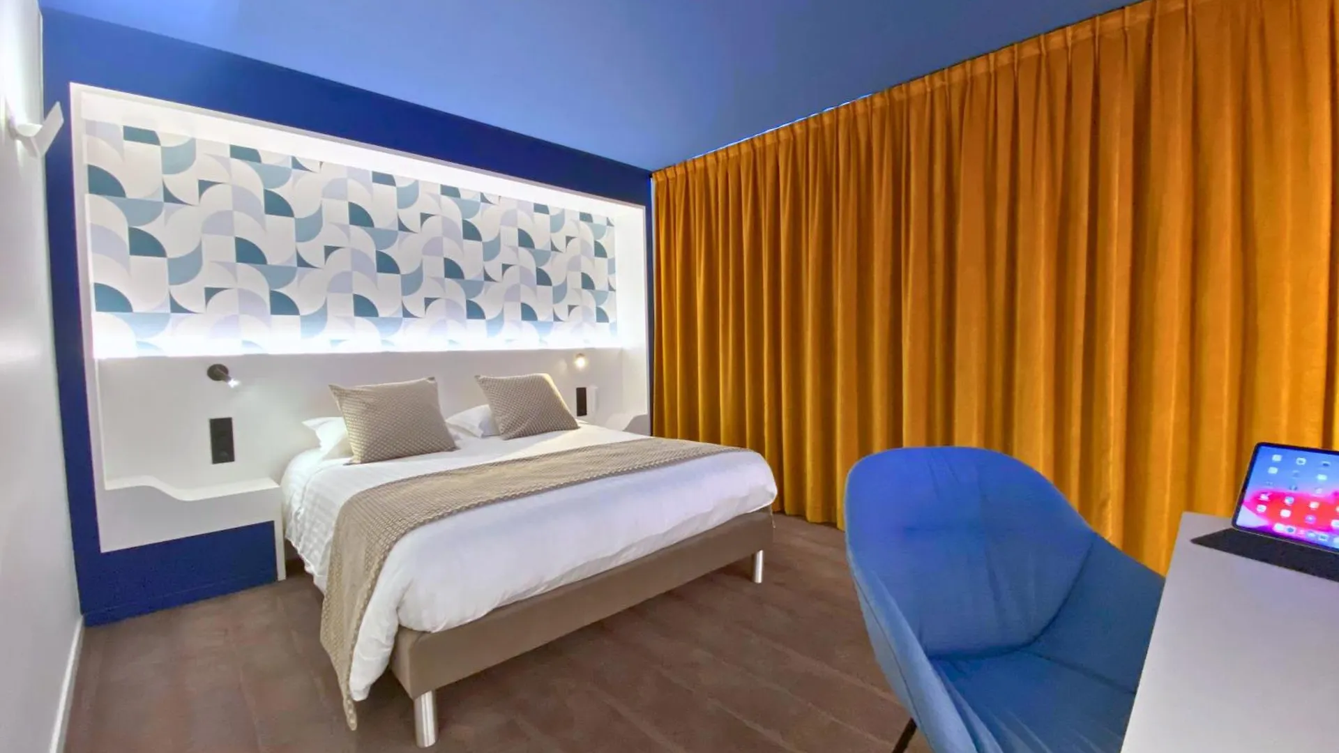 Brit Hotel Piscine & Spa - Fougeres Lecousse 3*,