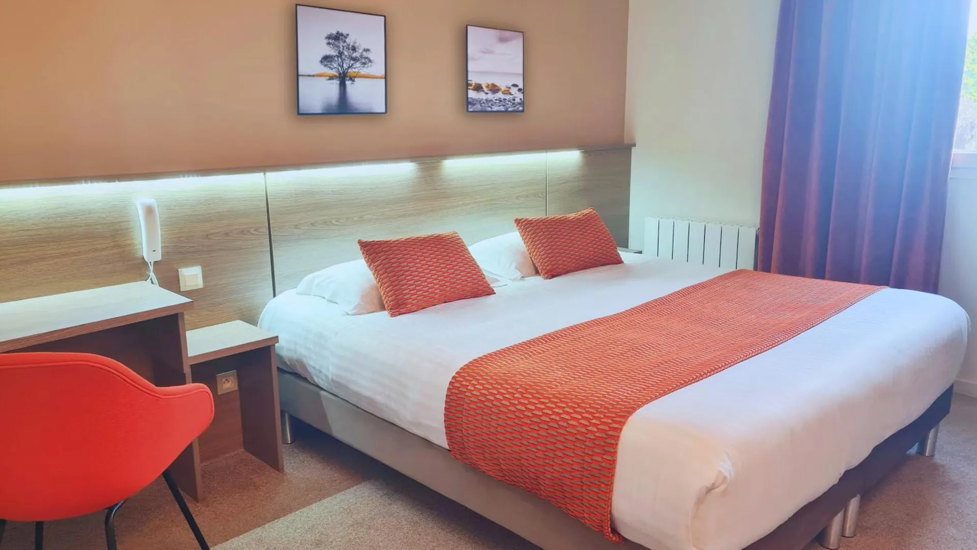 Brit Hotel Piscine & Spa - Fougeres Lecousse 3*,