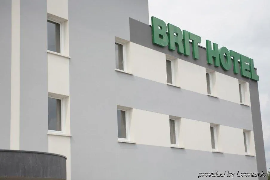 ***  Brit Hotel Piscine & Spa - Fougeres Lecousse Frankrike