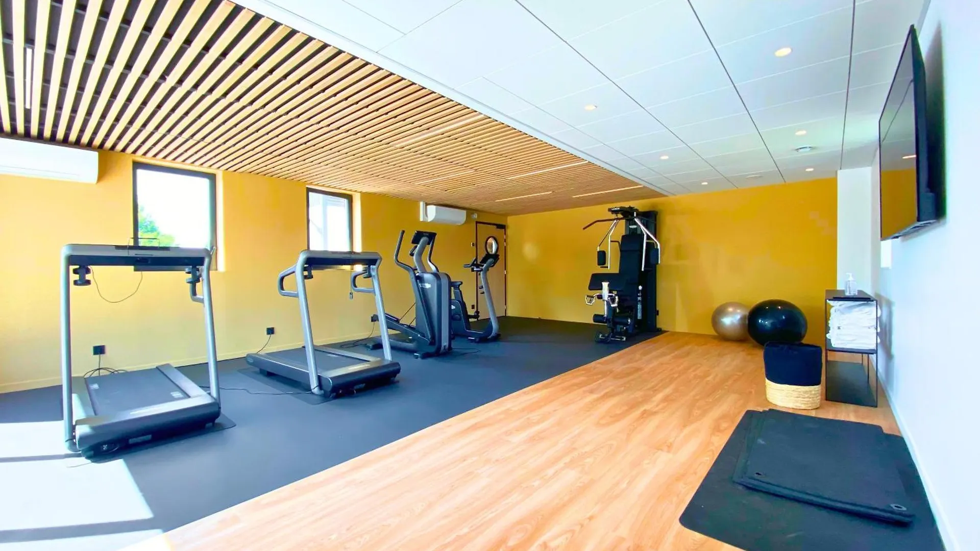 ***  Brit Hotel Piscine & Spa - Fougeres Lecousse Frankreich