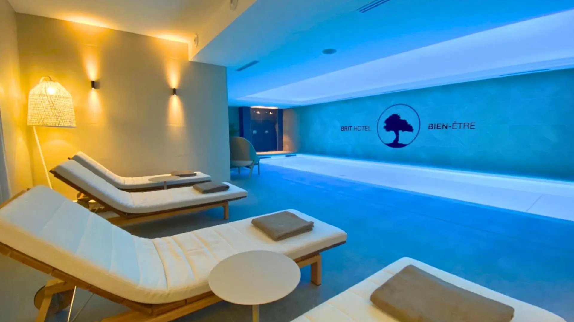 Brit Hotel Piscine & Spa - Fougeres Lecousse