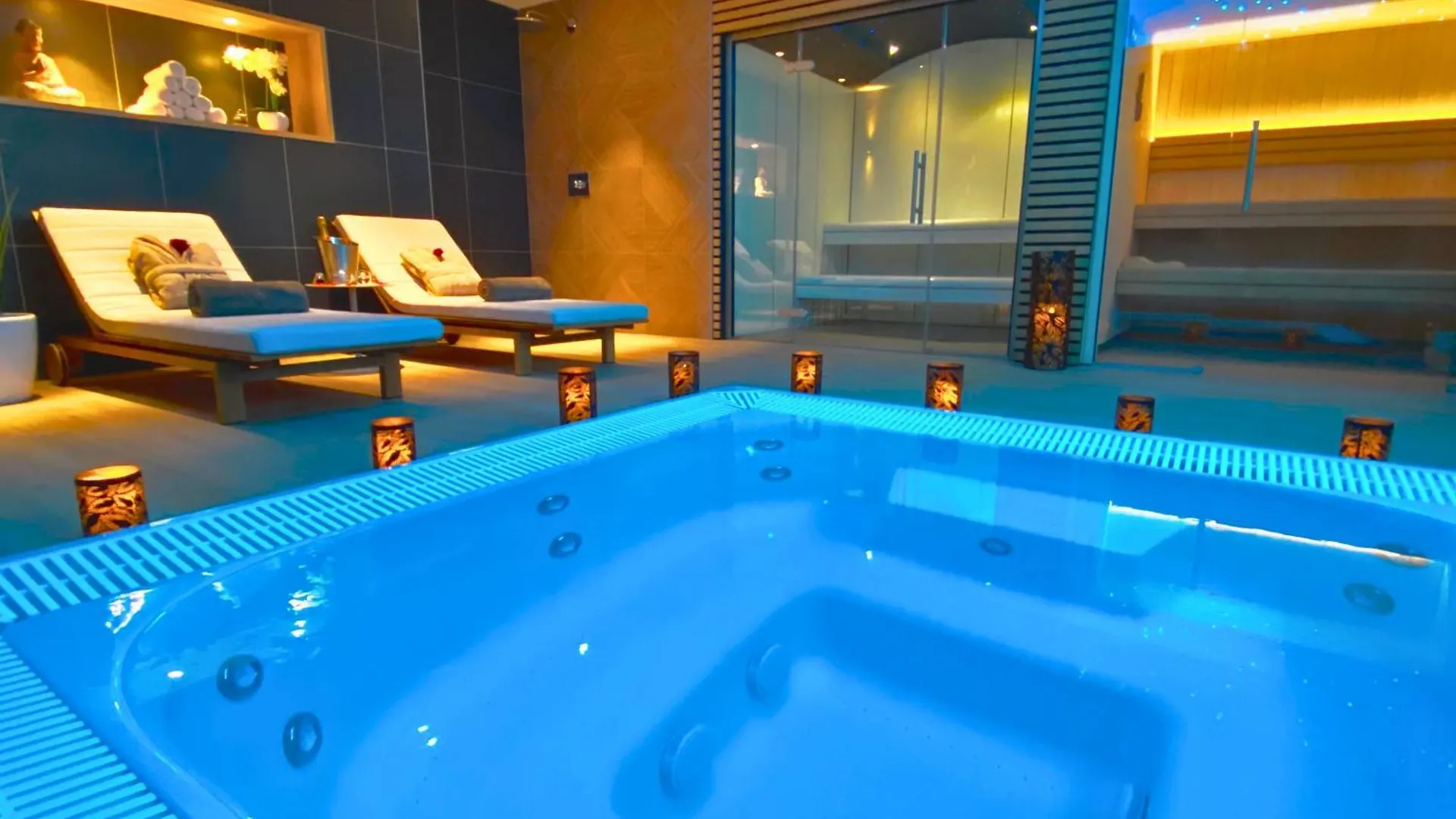 Brit Hotel Piscine & Spa - Fougeres Lecousse Frankreich