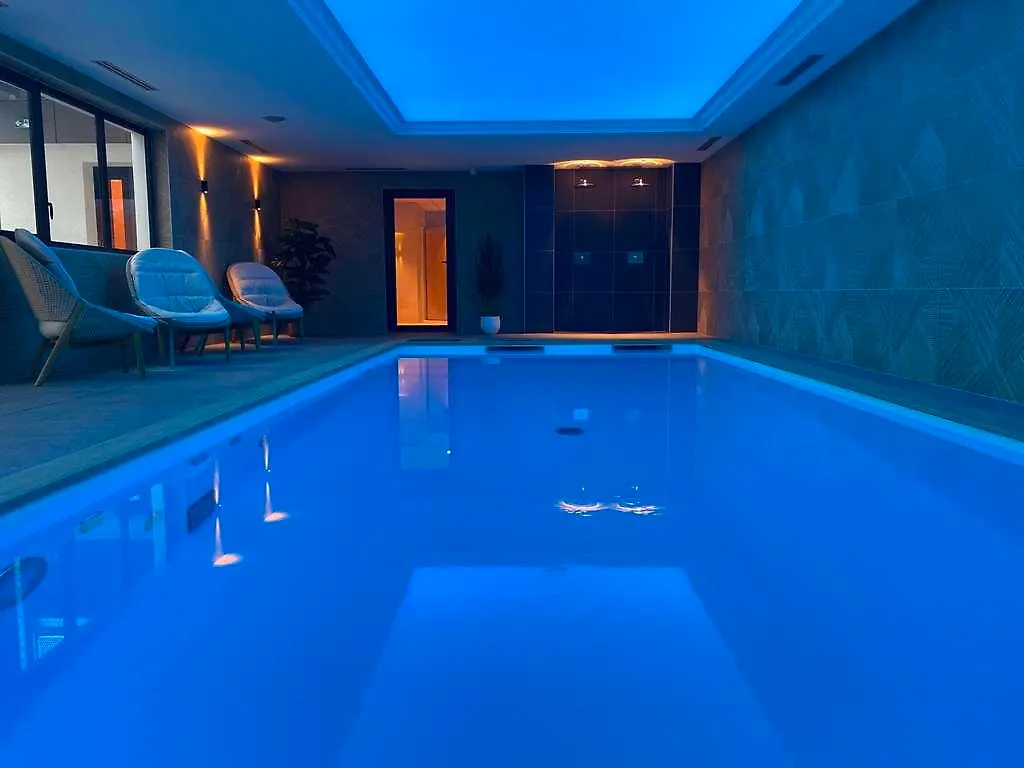 Brit Hotel Piscine & Spa - Fougeres Lecousse