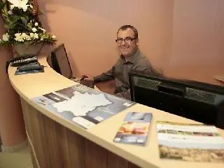 Brit Hotel Piscine & Spa - Fougeres Lecousse